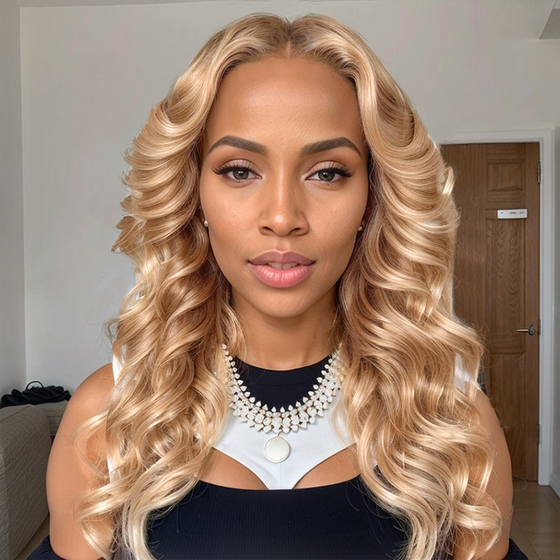 Load image into Gallery viewer, Ombre Blonde 13x4 Lace Front Roll Body Wave Middle Part Human Hair for Ladies Daily Used
